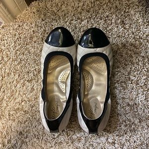 Black and white flats